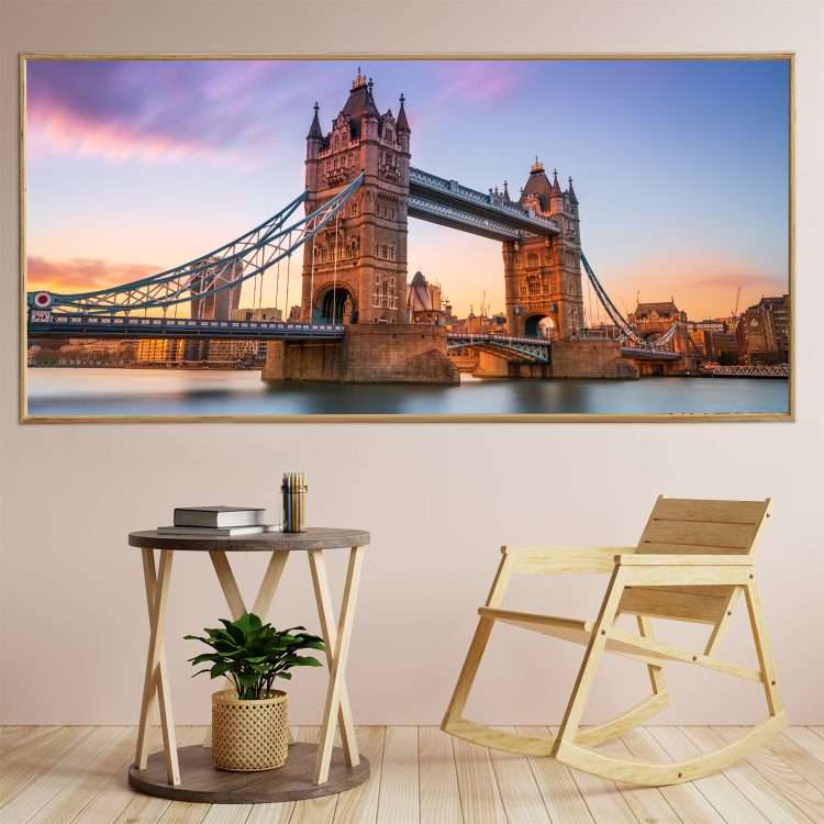 Plexiglass painting with "Tower Bridge" theme in a wooden frame-Massdeco