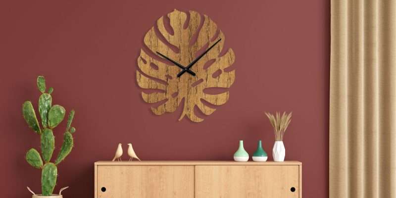 Large wooden wall clock: The perfect decorative addition-Massdeco